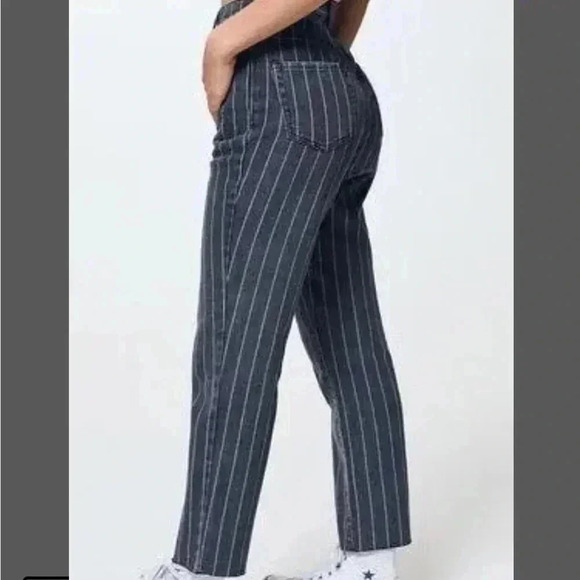 4/$25 PacSun Black Wash Pin Stripe Mom Jeans Sz 23 - Picture 5 of 10